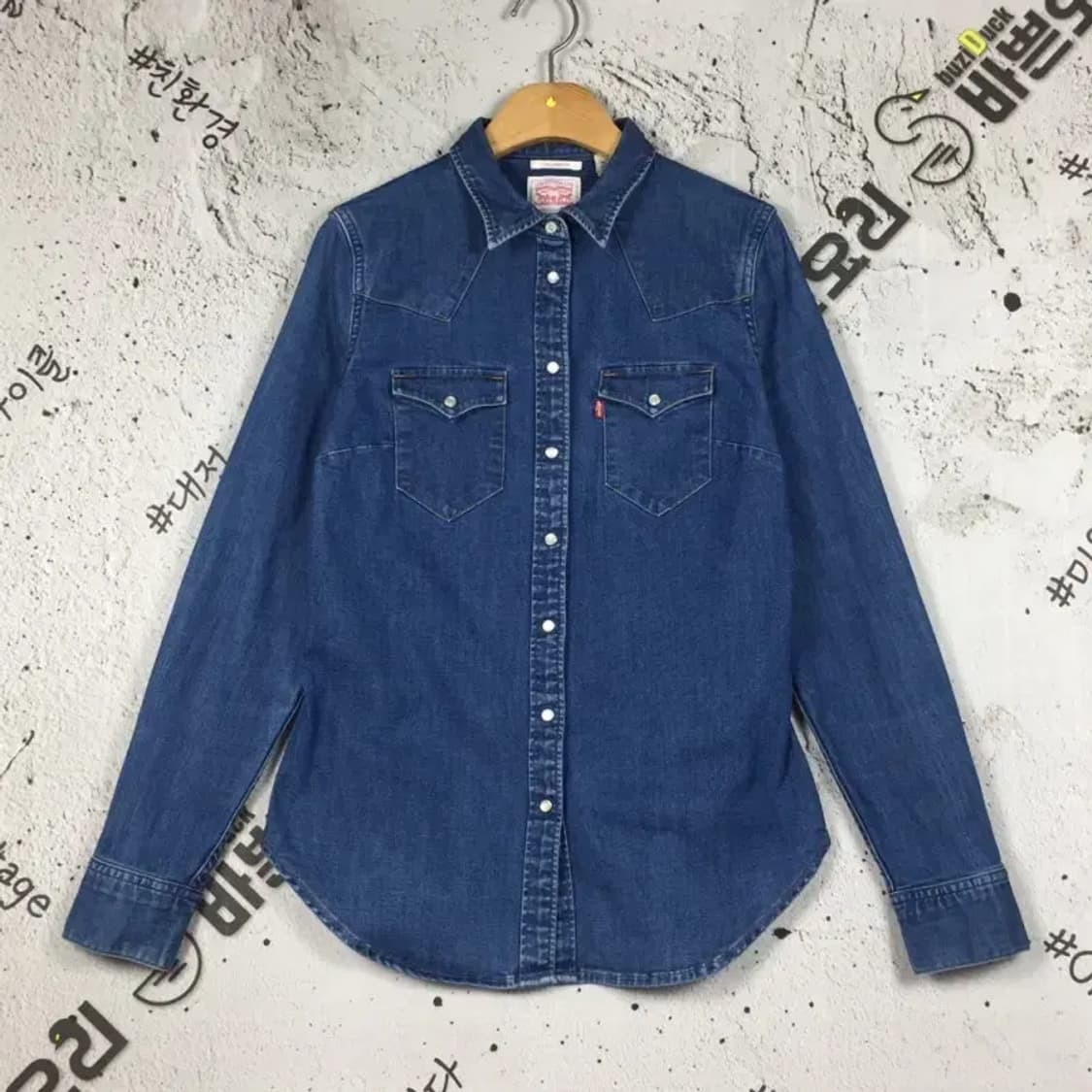 리바이스 여성 클래식 웨스턴 데님 셔츠 진청 XS 1100379 상품이미지1