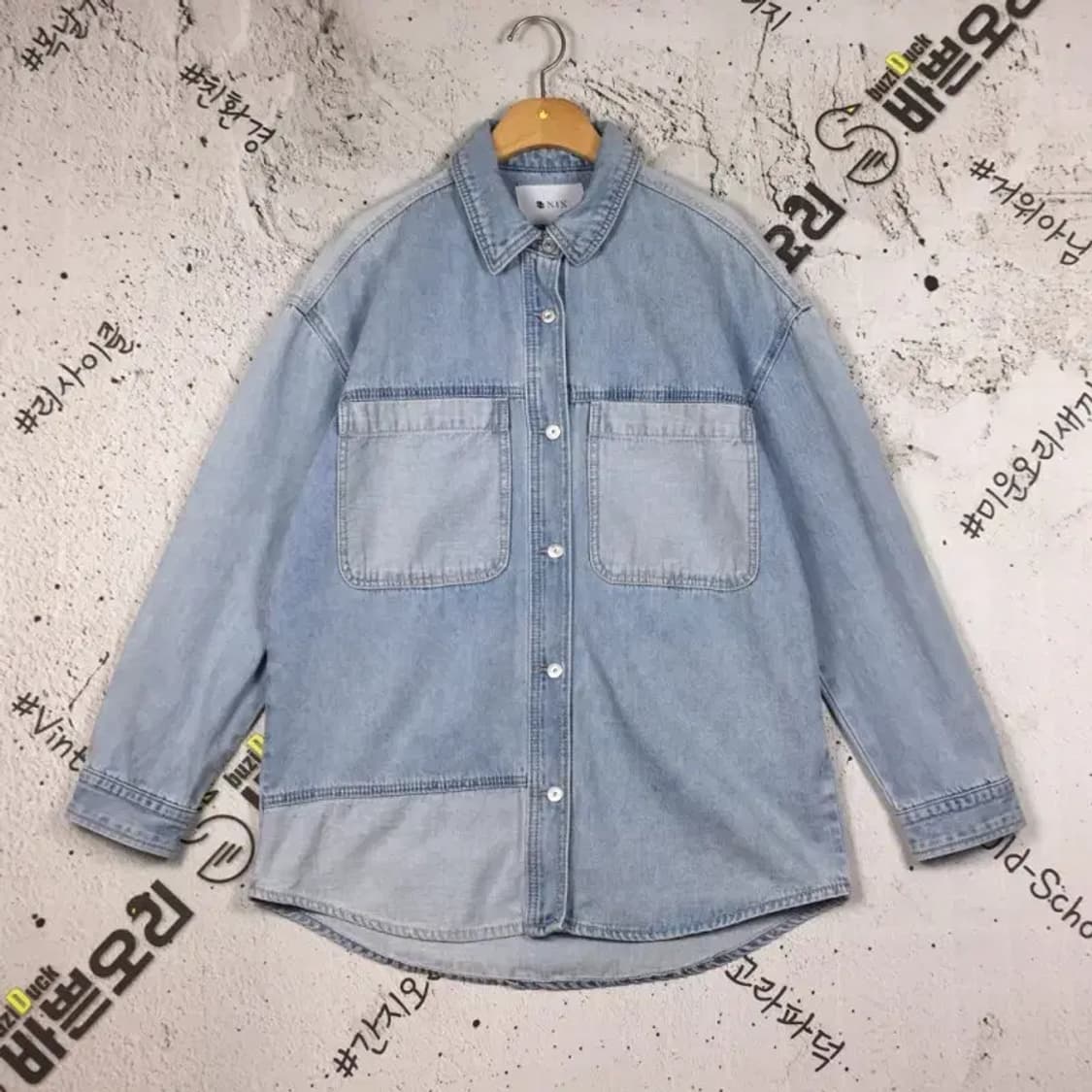 닉스 여성 오버핏 데님 셔츠 라이트 연청 85 1100380 상품이미지1
