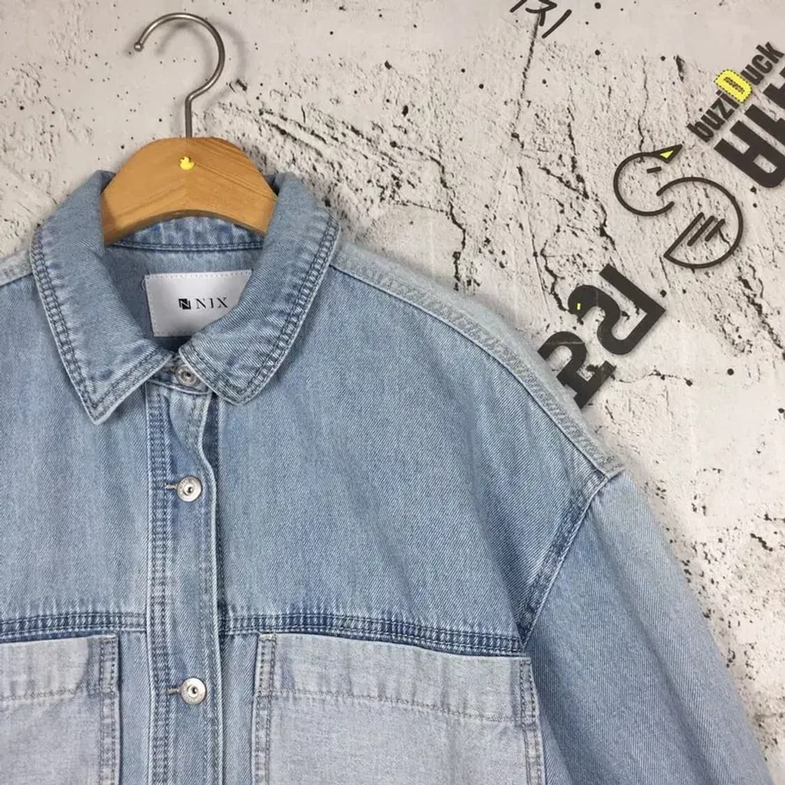 닉스 여성 오버핏 데님 셔츠 라이트 연청 85 1100380 상품이미지4