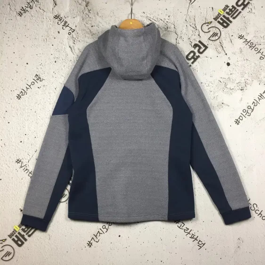 데상트 트레이닝 허니콤 플리스 탑 집업 그레이 M 3400191 상품이미지2