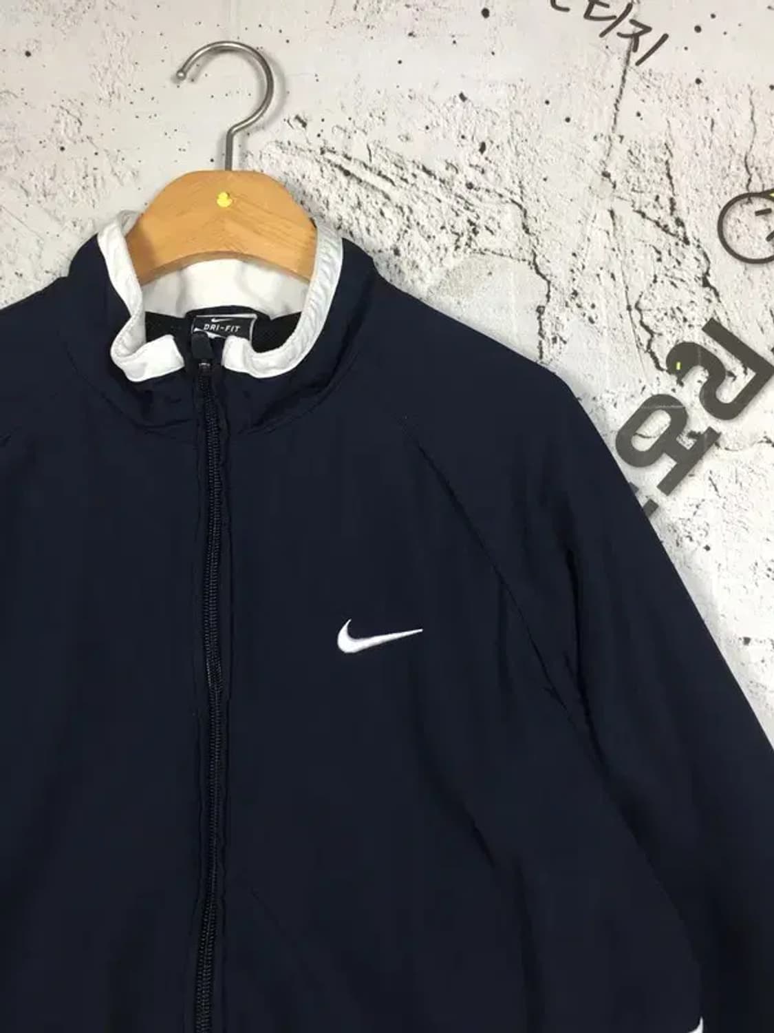 나이키 올드스쿨 드라이핏 바람막이 자켓 네이비 95 3800212 상품이미지4