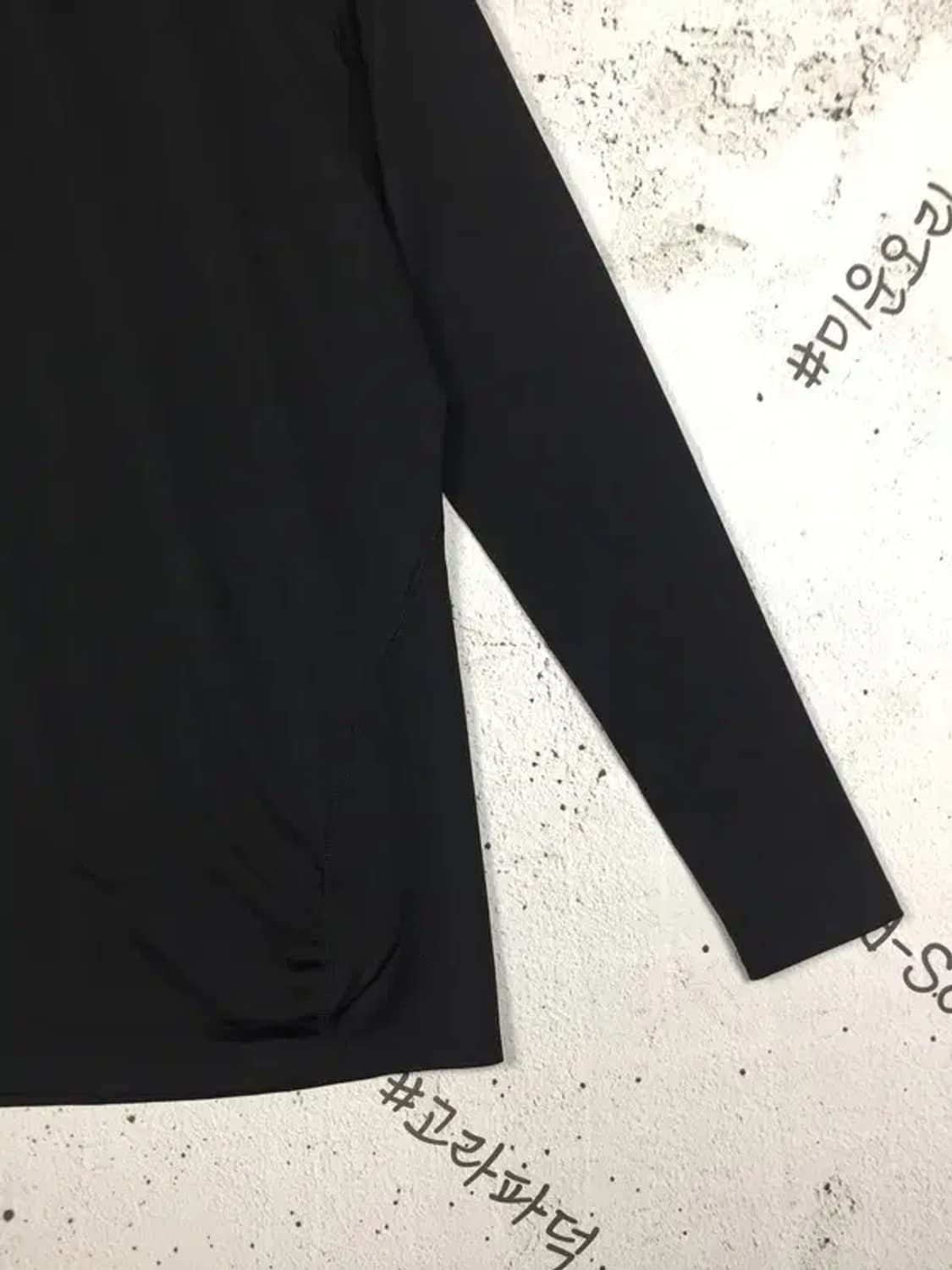 데상트 베이스볼 하프넥 나그람 언더 긴팔 티 블랙 110 2100178 상품이미지6