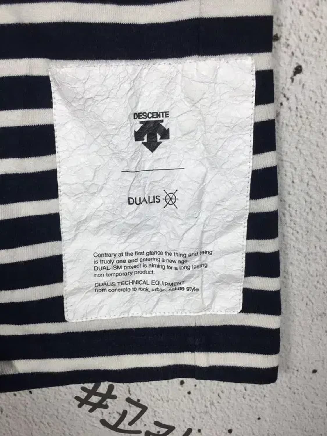 데상트 라운드 롱슬리브 긴팔 티 네이비 M 2100179 상품이미지8