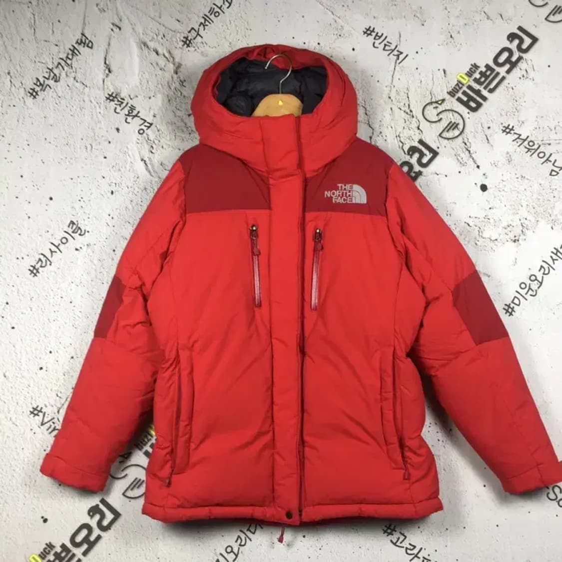 노스페이스 여성 스펙트럼 구스다운 패딩 점퍼 레드 90 3400208 상품이미지1