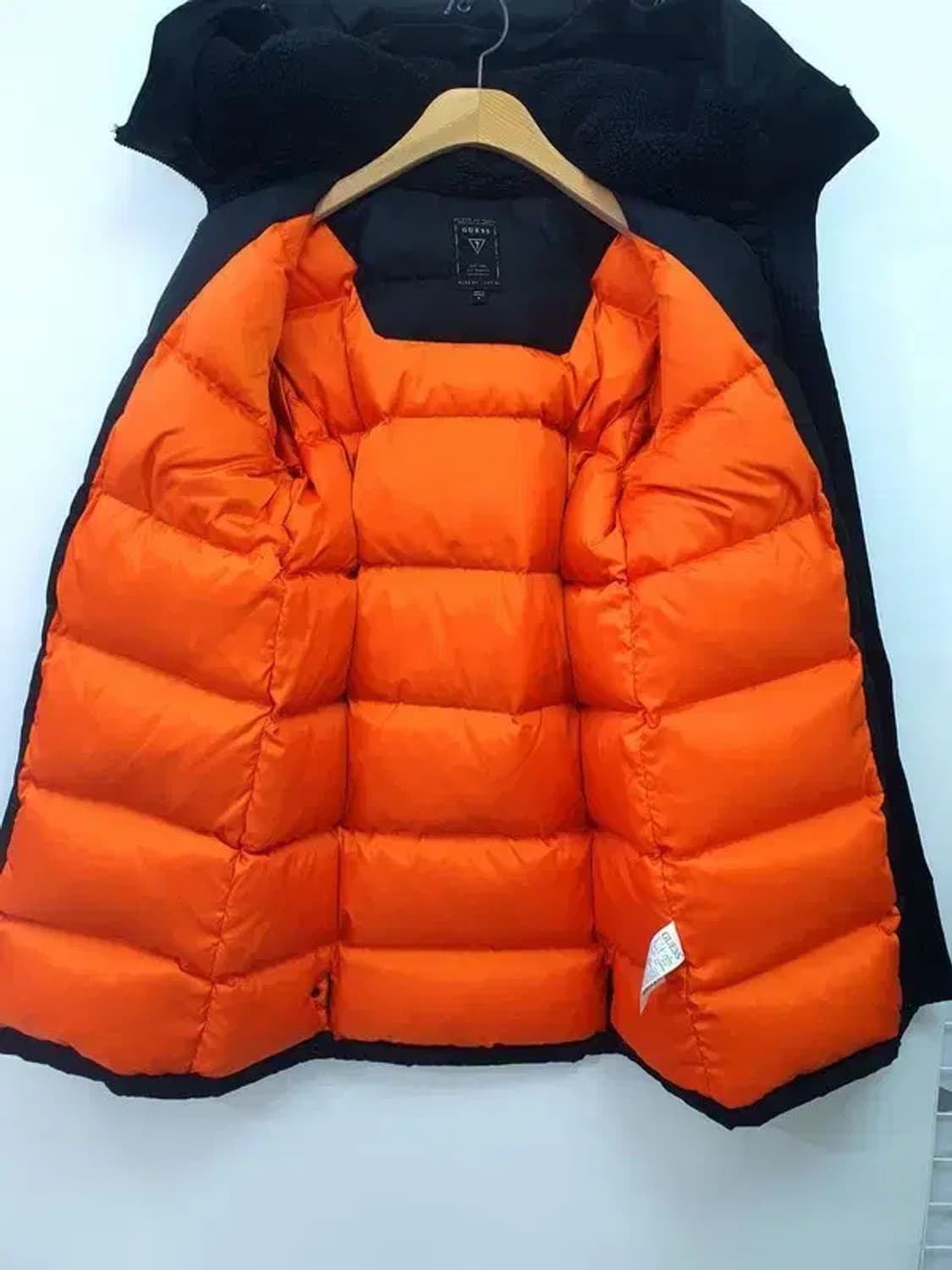 GUESS 패딩 블랙 3400006 상품이미지7