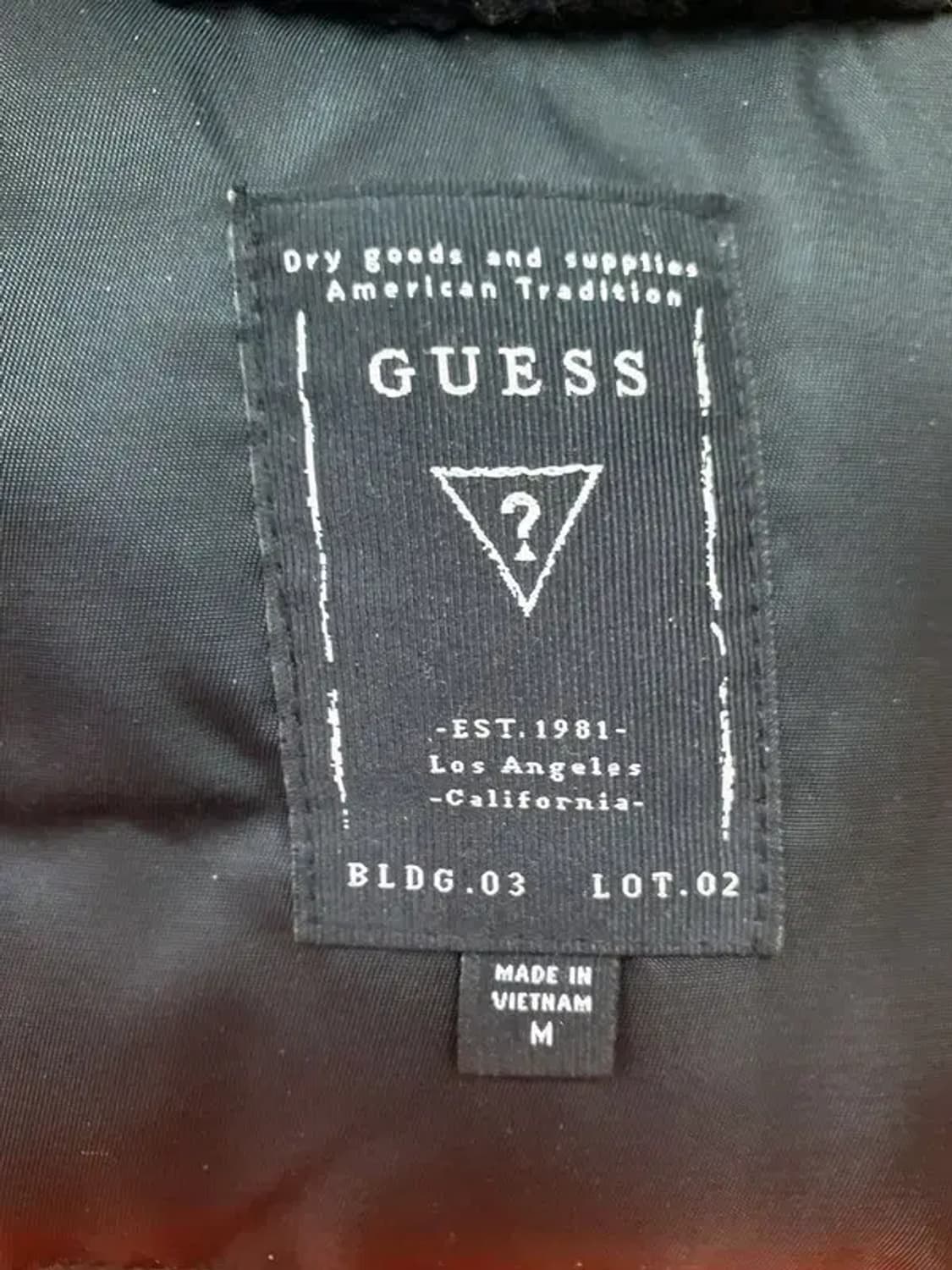 GUESS 패딩 블랙 3400006 상품이미지8