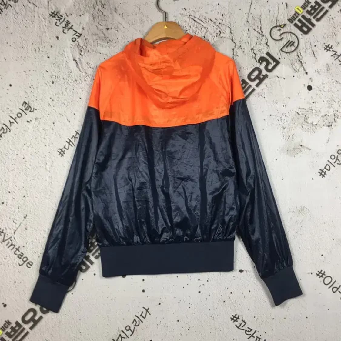 나이키 여성 윈드러너 바람막이 자켓 오렌지 160 3800222 상품이미지2