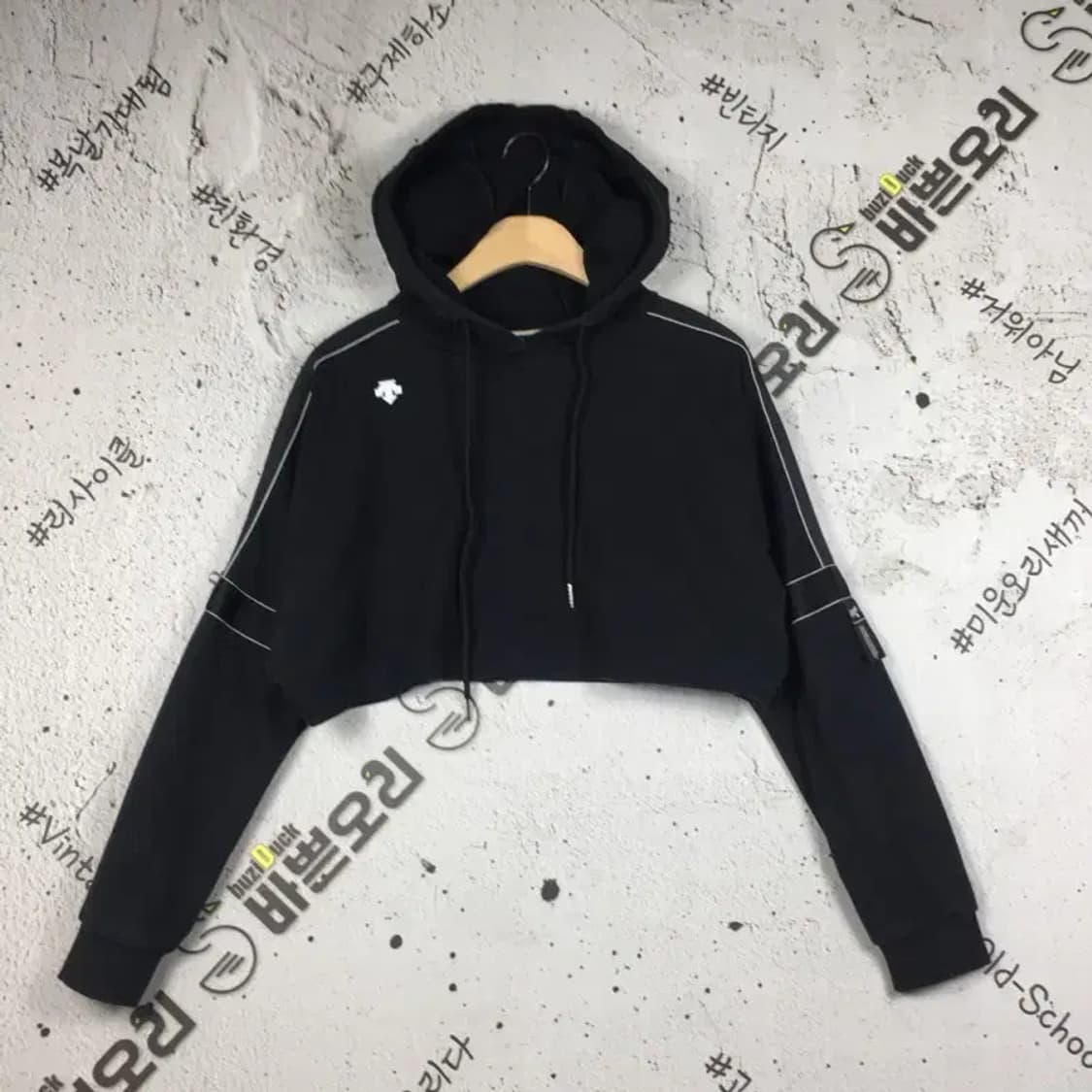 데상트 여성 오버핏 크롭 후드티 블랙 S 2300255 상품이미지1