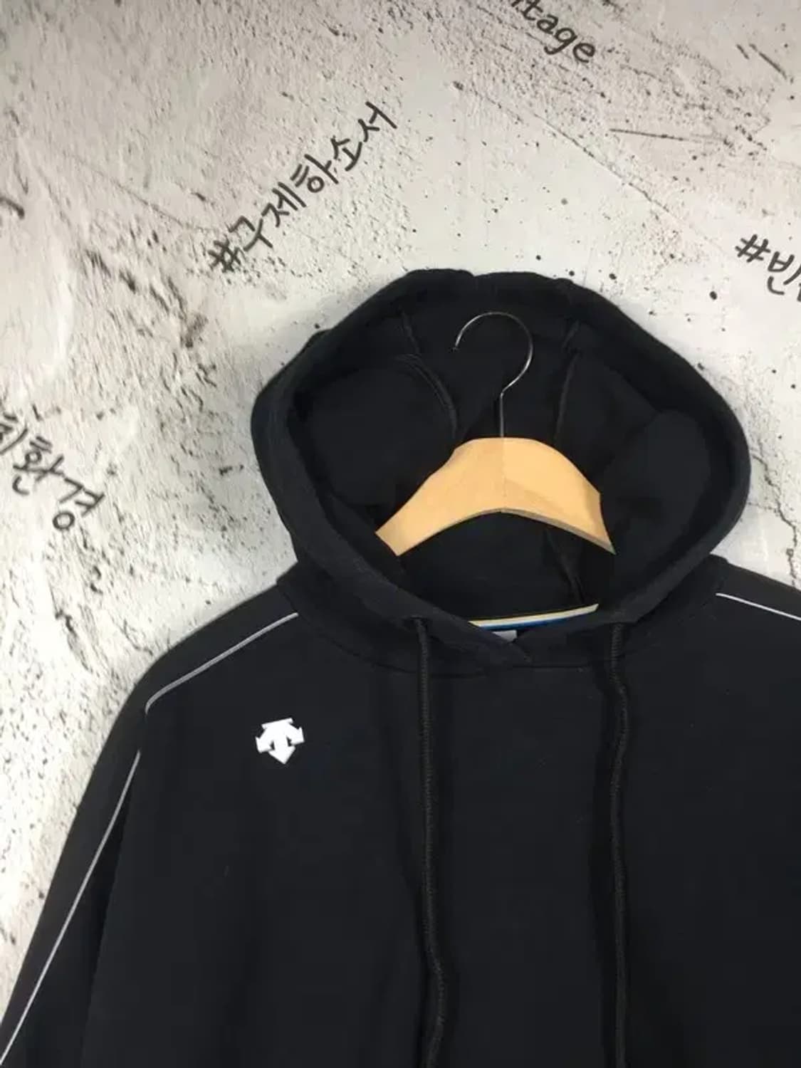 데상트 여성 오버핏 크롭 후드티 블랙 S 2300255 상품이미지4