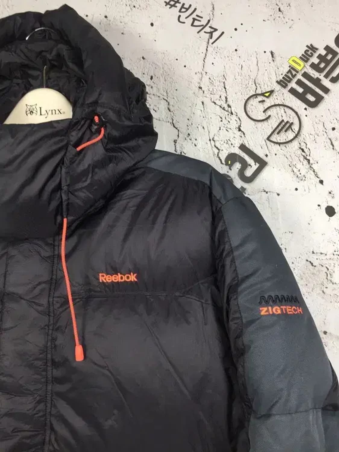 리복 직텍 펌프 구스다운 패딩 블랙 100 3400235 상품이미지4