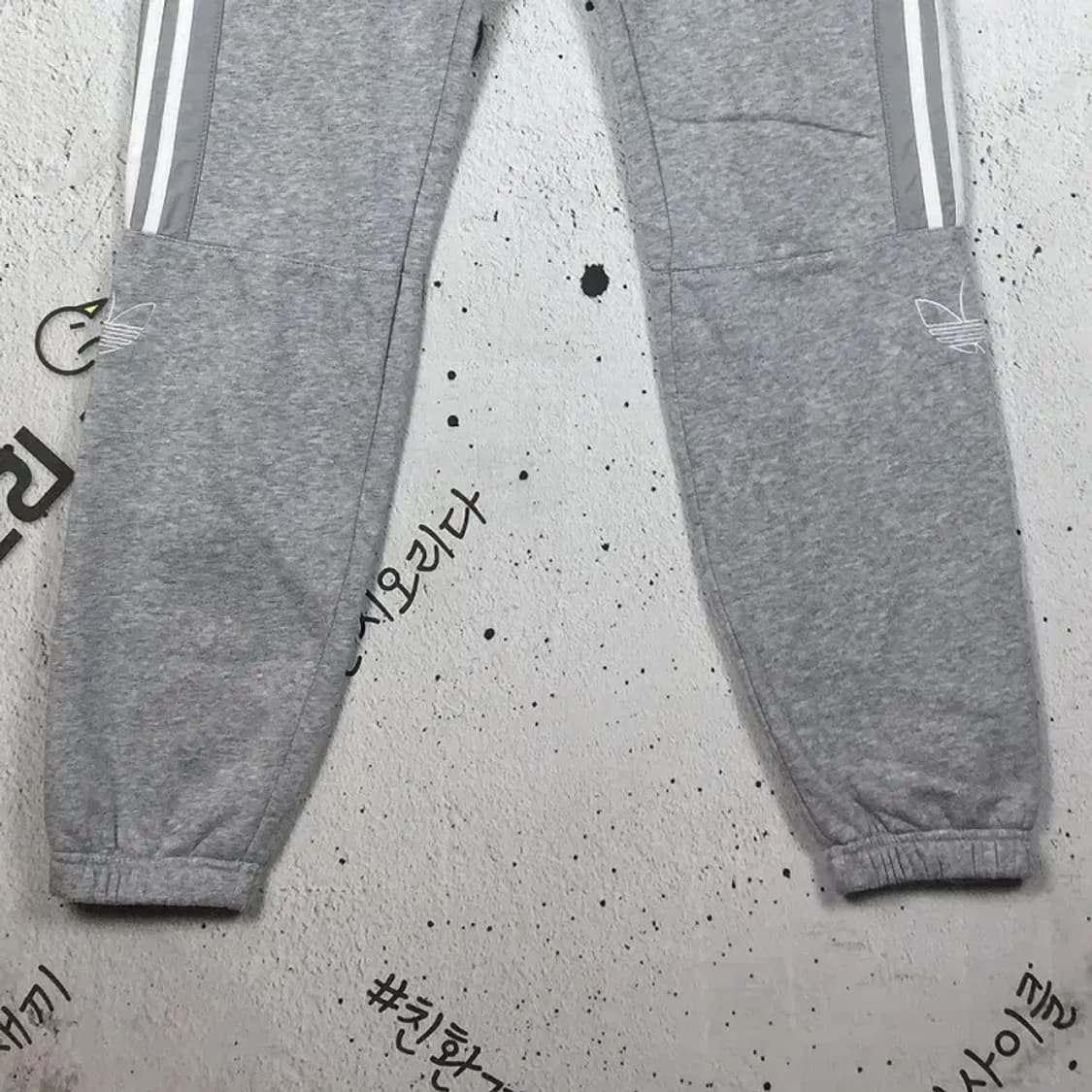 아디다스 아웃라인 스펠 기모 트레이닝 바지 그레이 L 4400099 상품이미지4