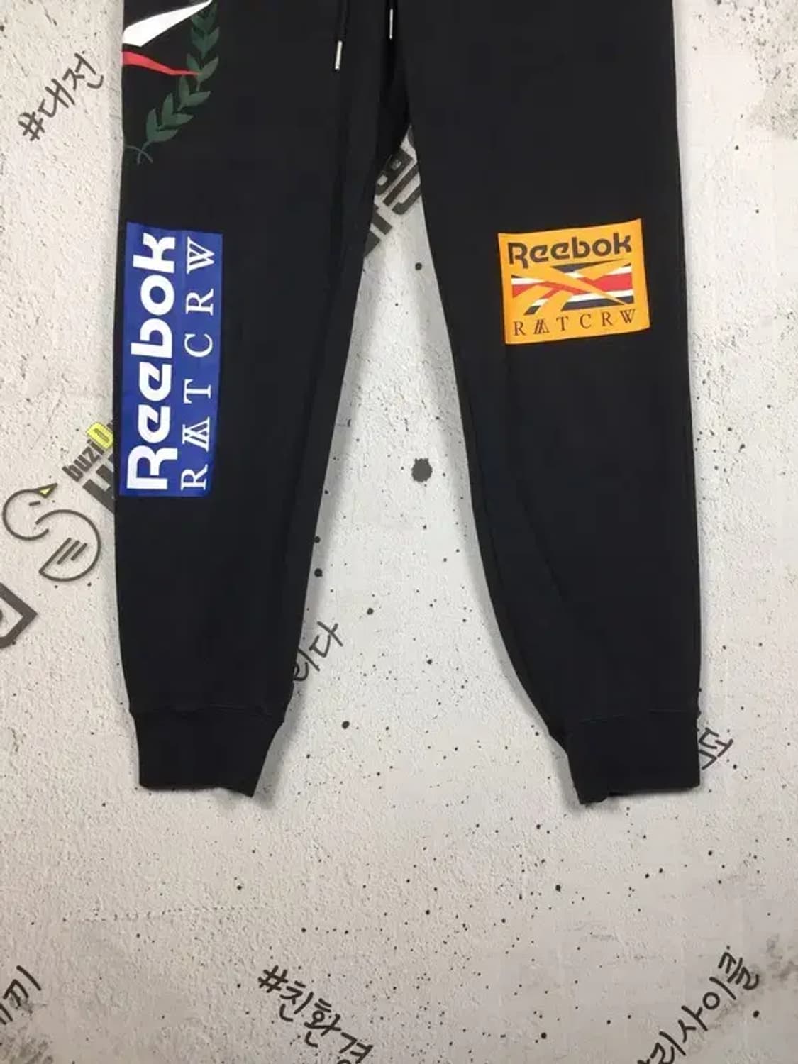 리복 x 로맨틱크라운 비전투 클래식 스웻 조거 블랙 L 4400100 상품이미지7