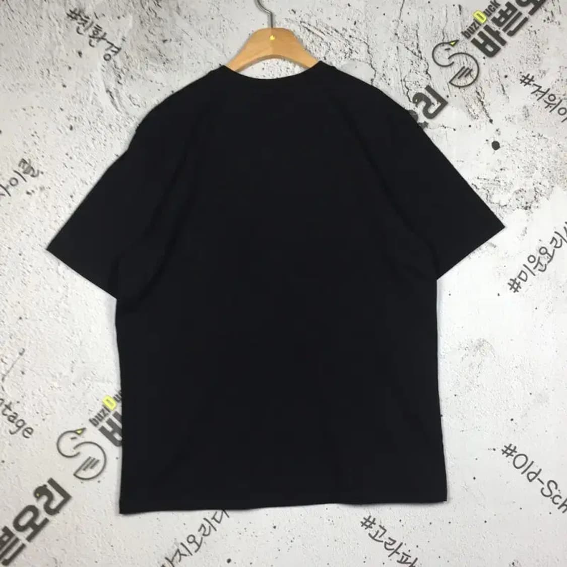 게스 GUESS 반팔 티 블랙 100(L) 1900548 상품이미지2