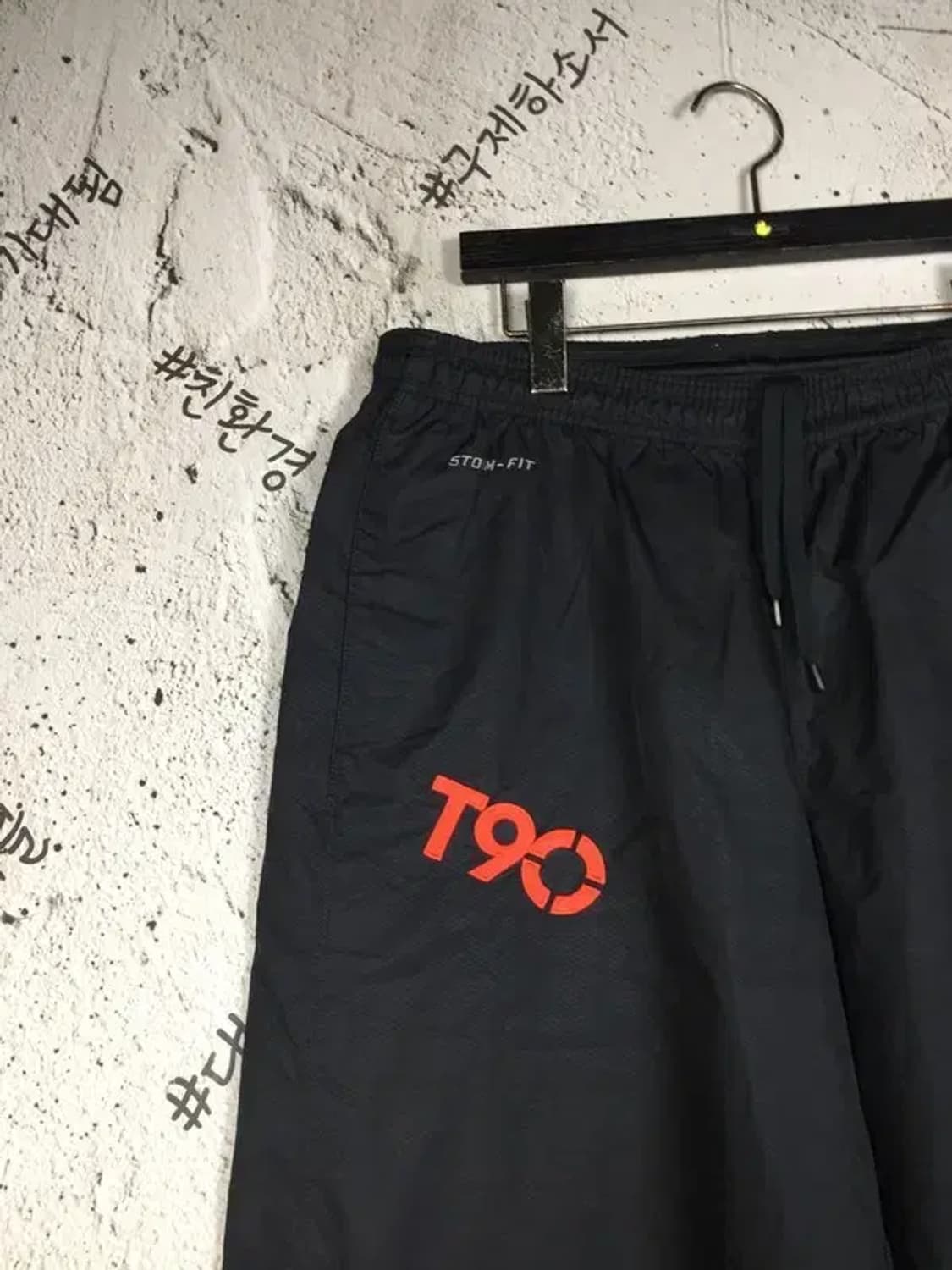 나이키 스톰핏 T90 우븐 와이드 트랙 운동바지 블랙 90 4400110 상품이미지6