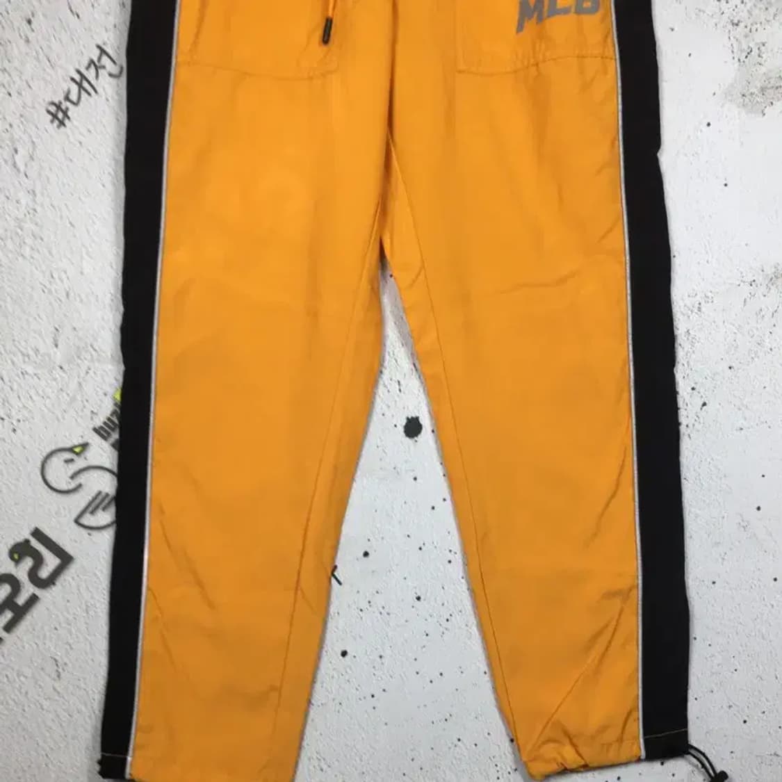 엠엘비 MLB 올드스쿨 사이드라인 운동바지 옐로우 78 4400113 상품이미지2