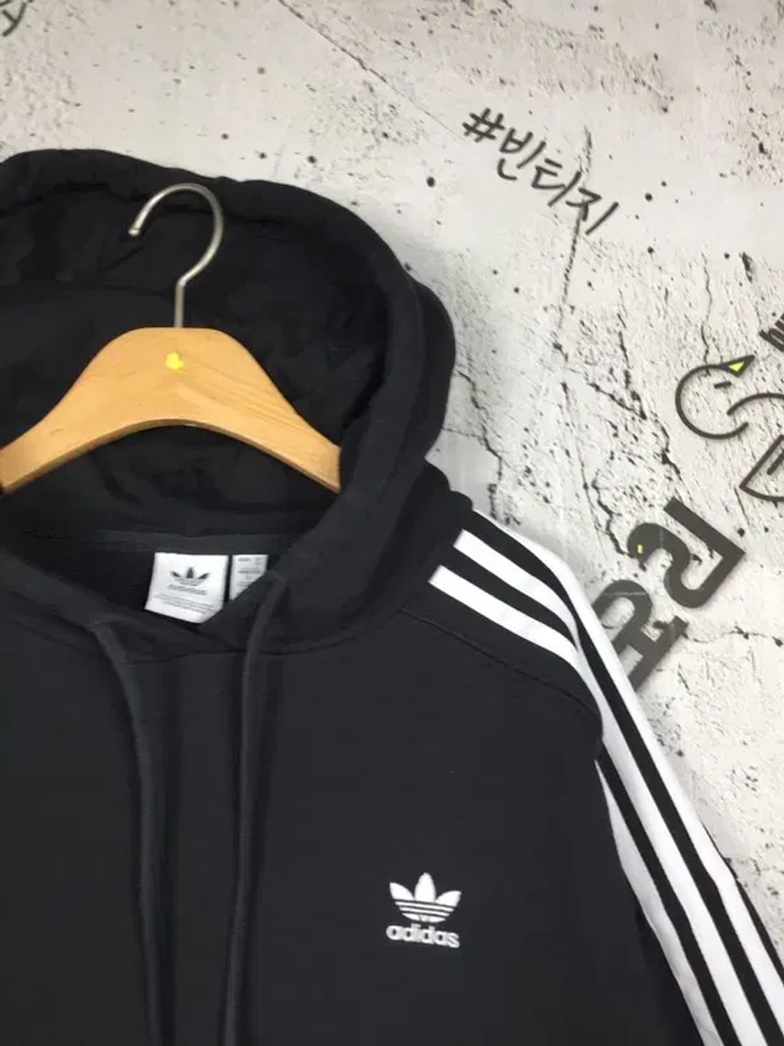 아디다스 여성 크롭 숏 후드티 검흰 블랙 XS 2300259 상품이미지4