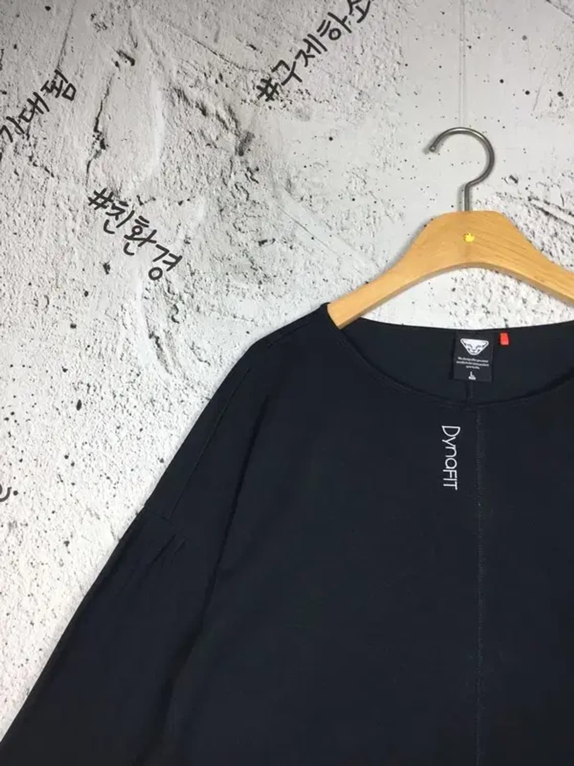 다이나핏 여성 트레이닝 긴팔 티 블랙 L(95) 2100185 상품이미지4