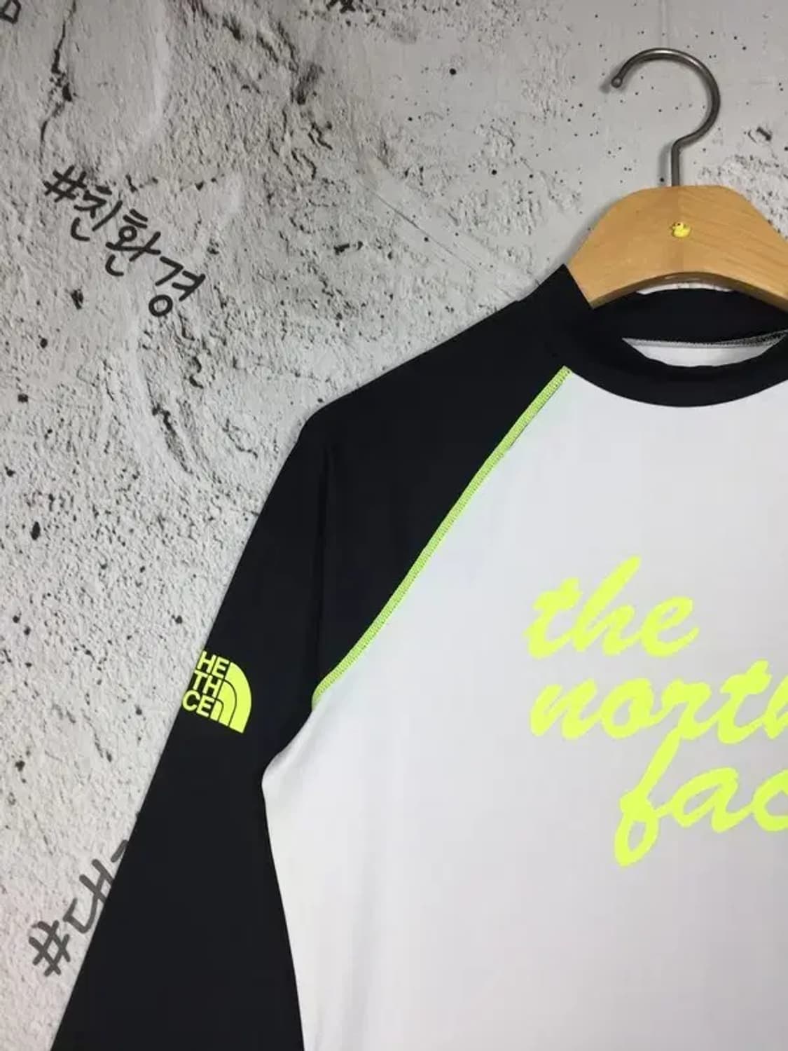 노스페이스 여성 래쉬가드 긴팔 티 화이트 S/85 2100191 상품이미지5