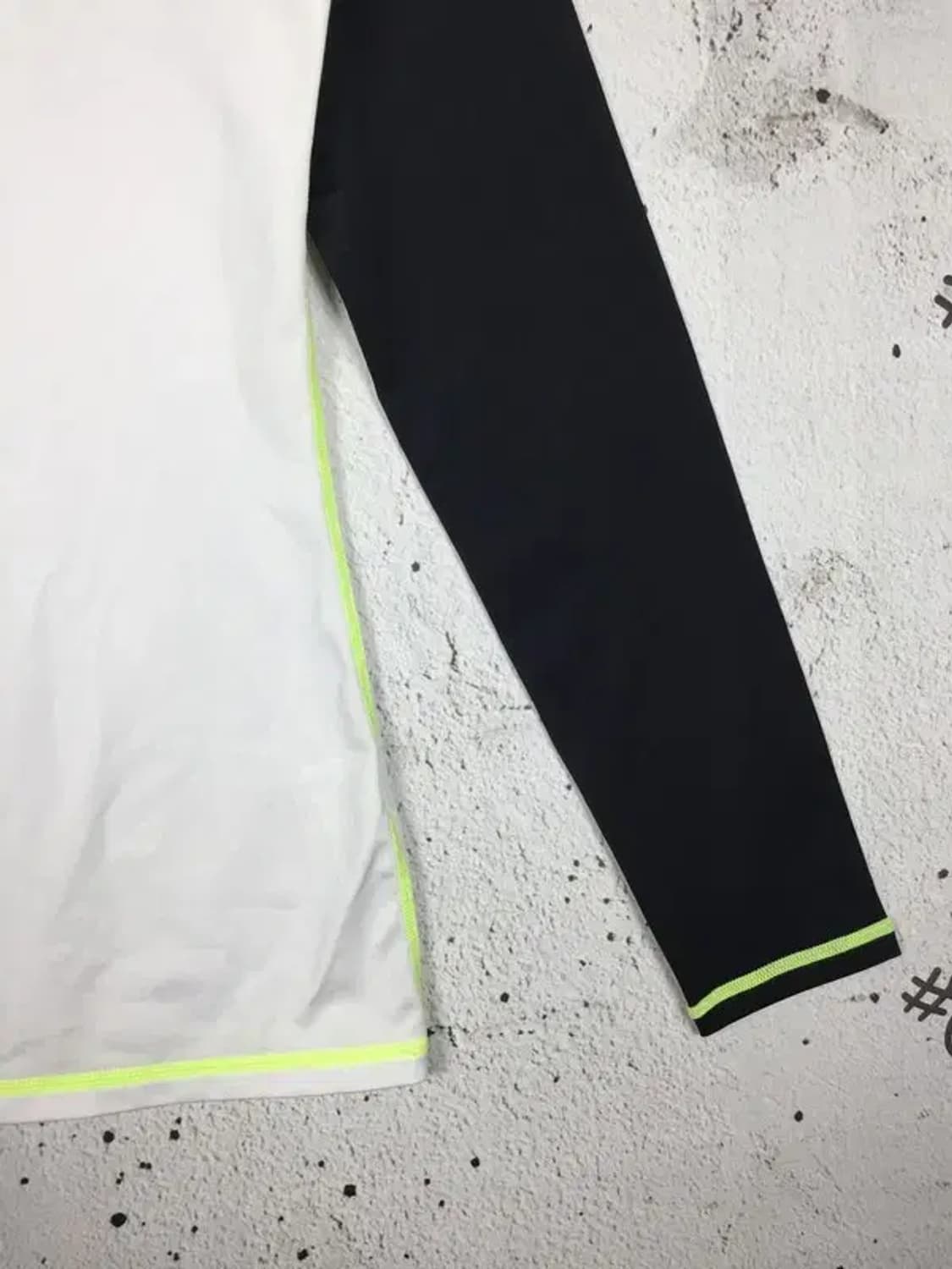 노스페이스 여성 래쉬가드 긴팔 티 화이트 S/85 2100191 상품이미지7