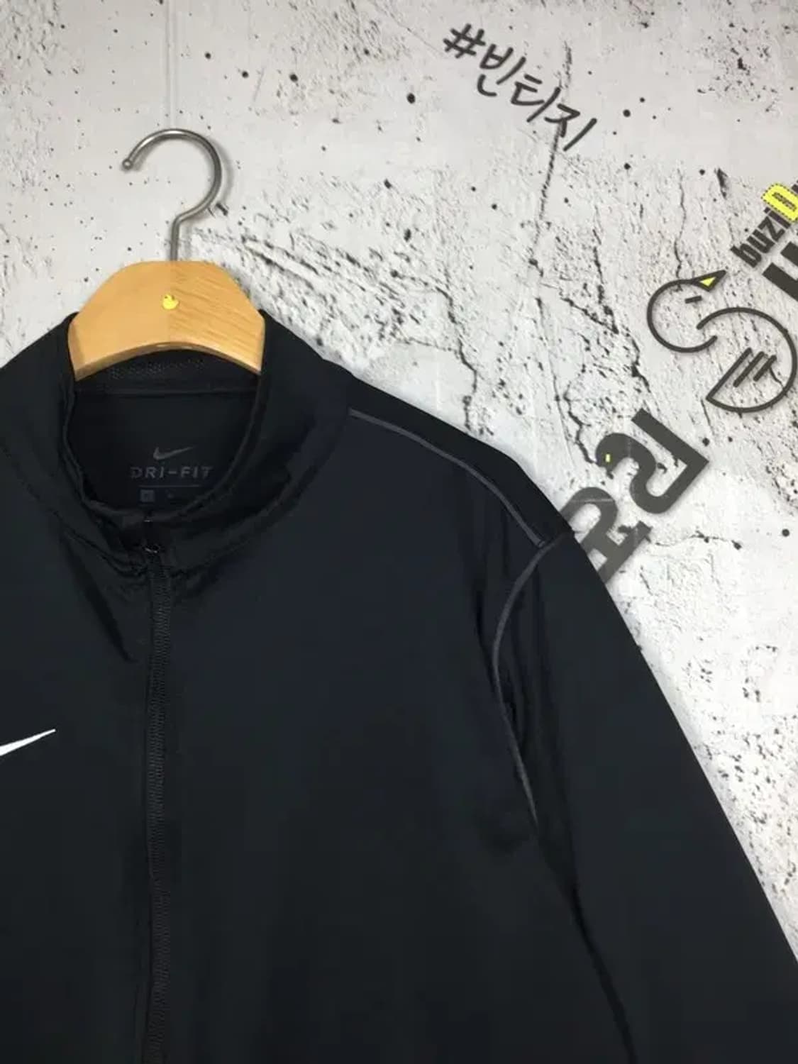 나이키 화이트 스우시 트랙탑 져지 자켓 블랙 M 3100279 상품이미지4