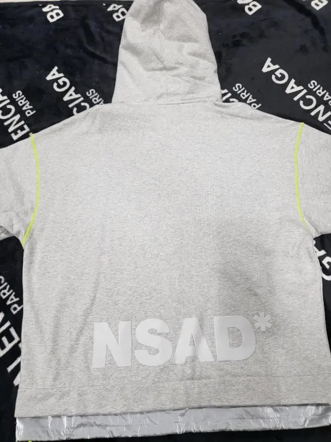 XL)NSAD 그레이 후드티 후드,하단 비닐 레이어드 상품이미지3