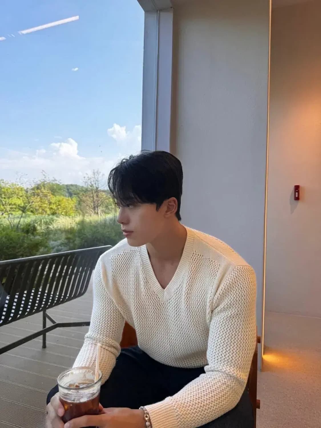 새것)M,L)브이넥 V넥 머슬핏 니트 긴팔 맨투맨 상의 골지 울 모 상품이미지5