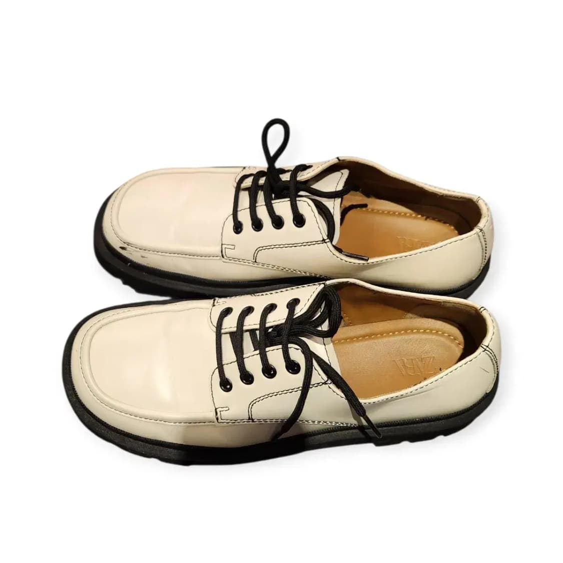 43,280)자라 아이보리 화이트 옥스포드 콘트라스트 볼륨 더비슈즈 워커 상품이미지3