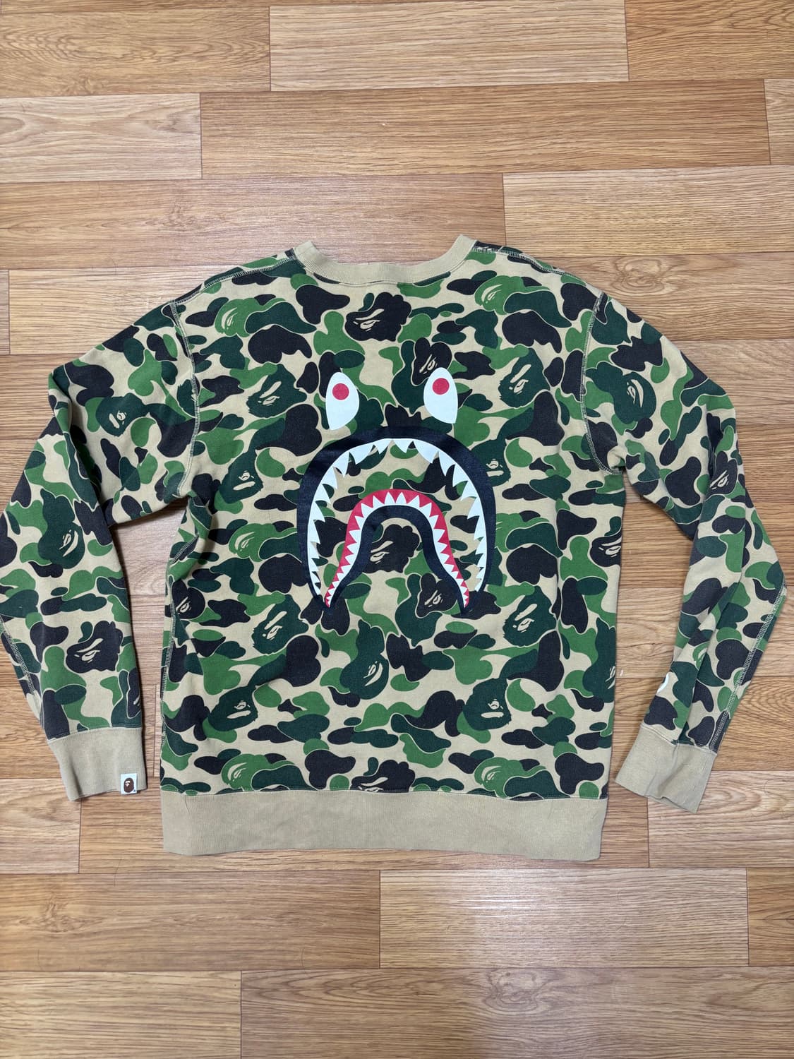 [2XL] 베이프 퍼스트 카모 샤크 크루넥 스웨트셔츠 상품이미지2