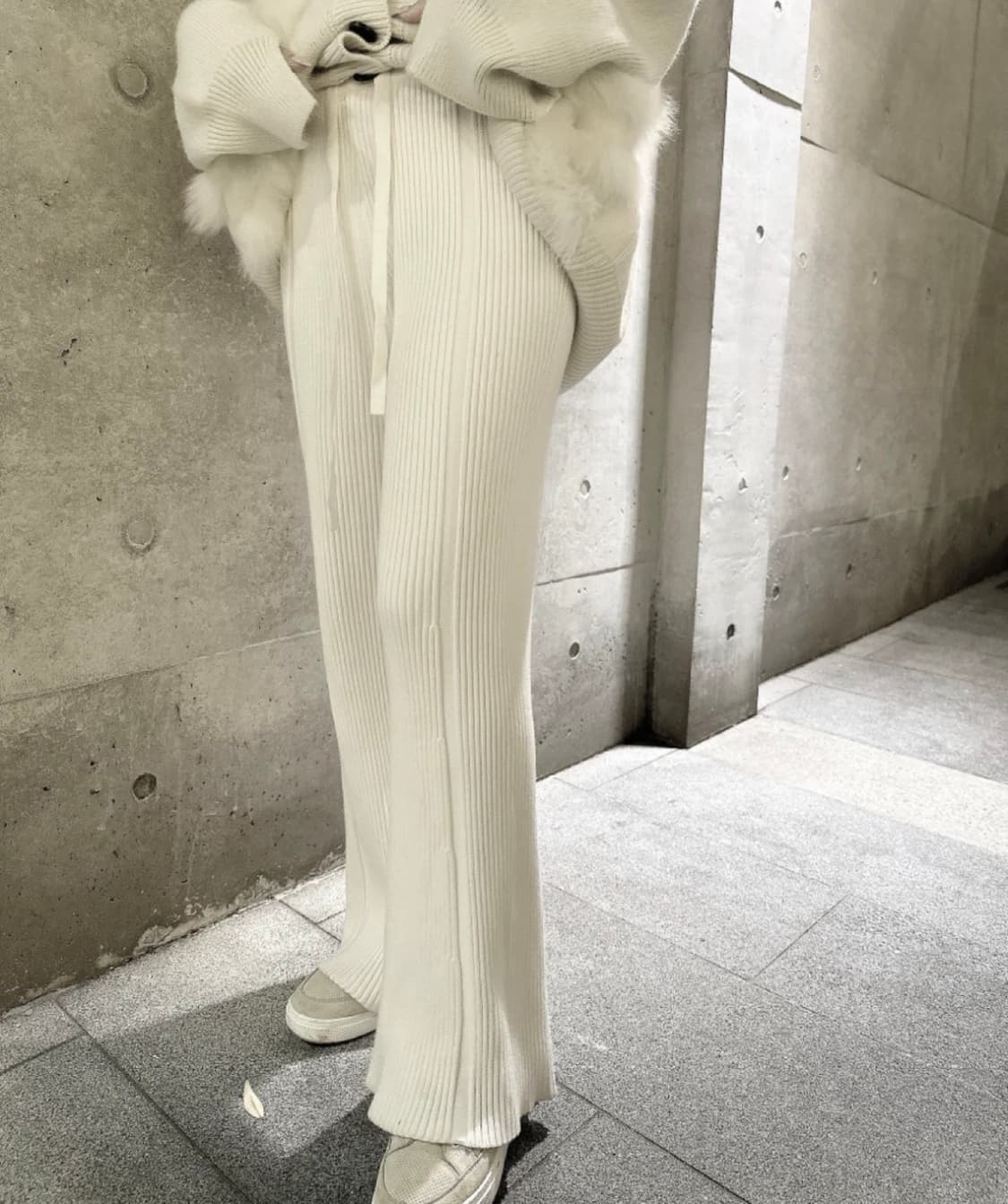 슬림핏 와이드 골지 니트 팬츠 아이보리 새상품 상품이미지3