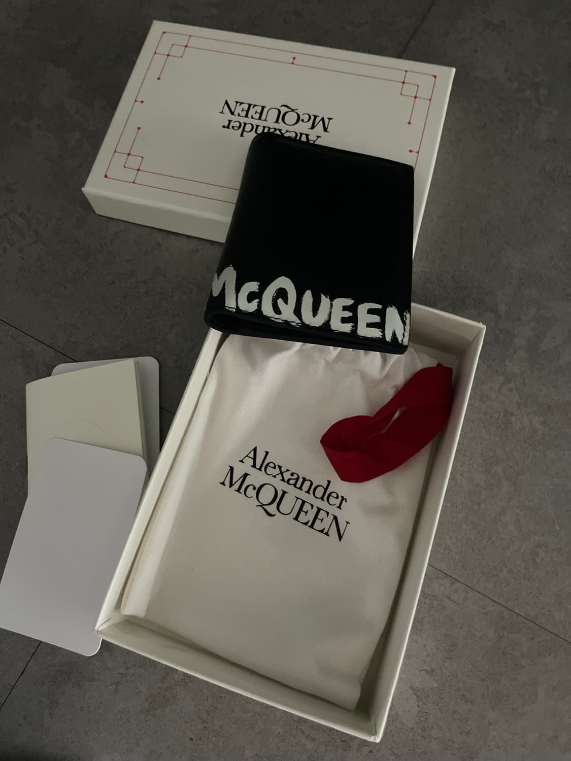 알렉산더맥퀸 폴더 카드지갑 상품이미지1