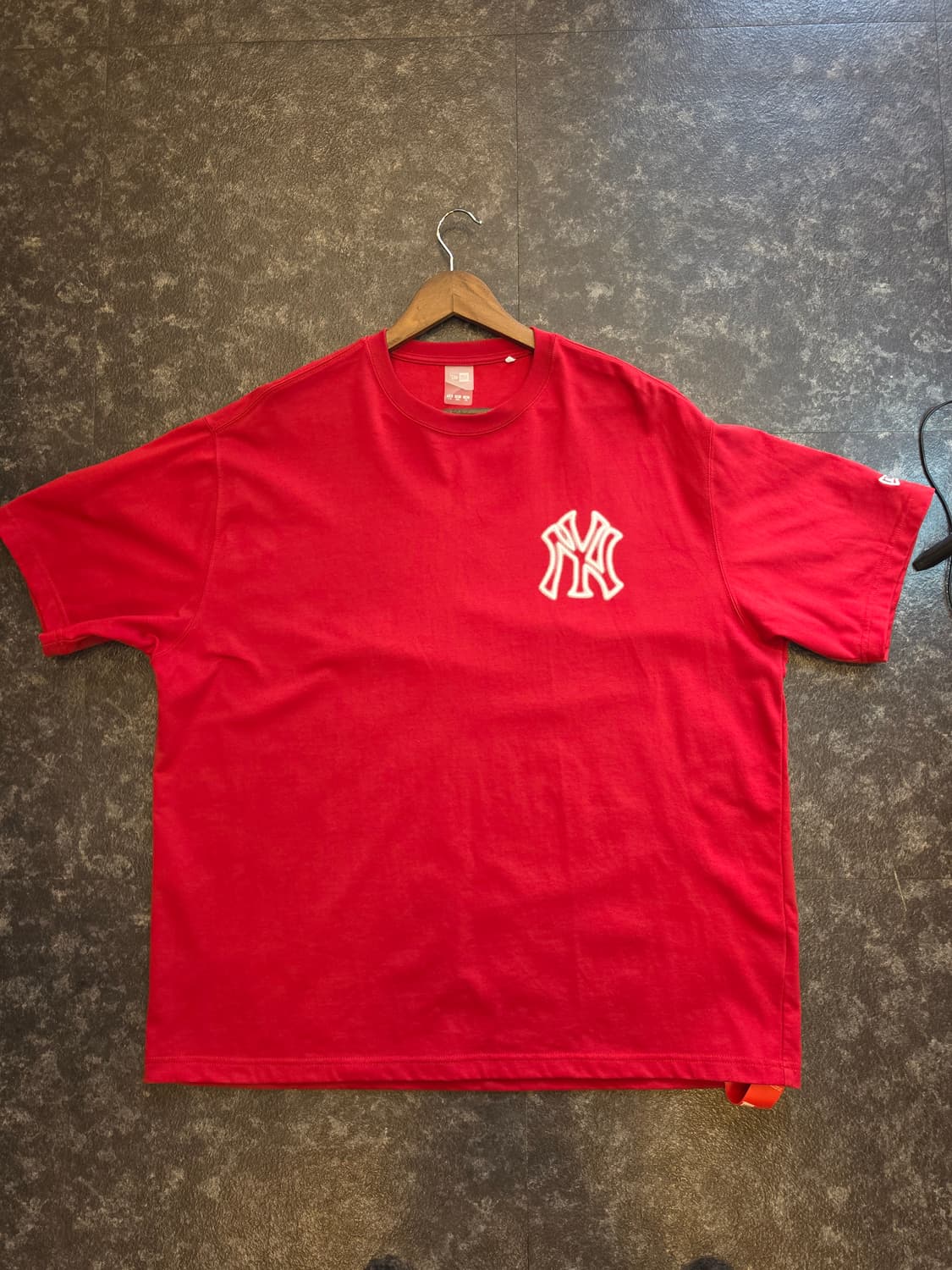 [뉴에라] MLB 뉴욕 양키스 네온 로고 티셔츠 삼바 상품이미지1