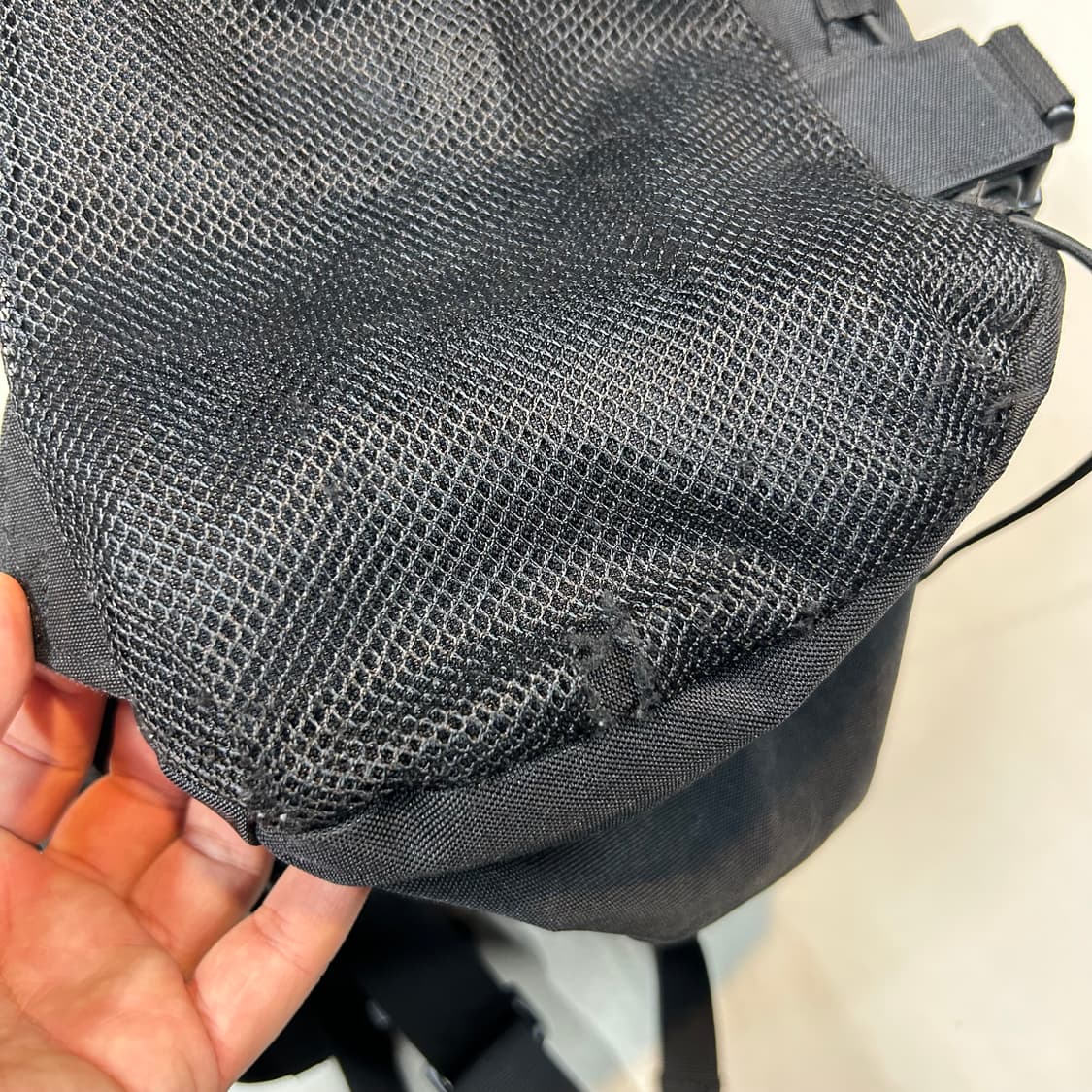 칼하트 WIP 킥플립 백팩 가방 블랙 상품이미지5