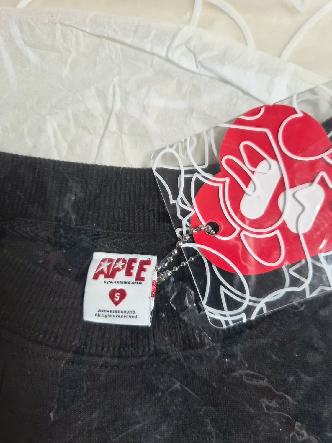 베이프 정품 여성용S  에이피 하트 크롭 스웻 셔츠 맨투맨 상품이미지4