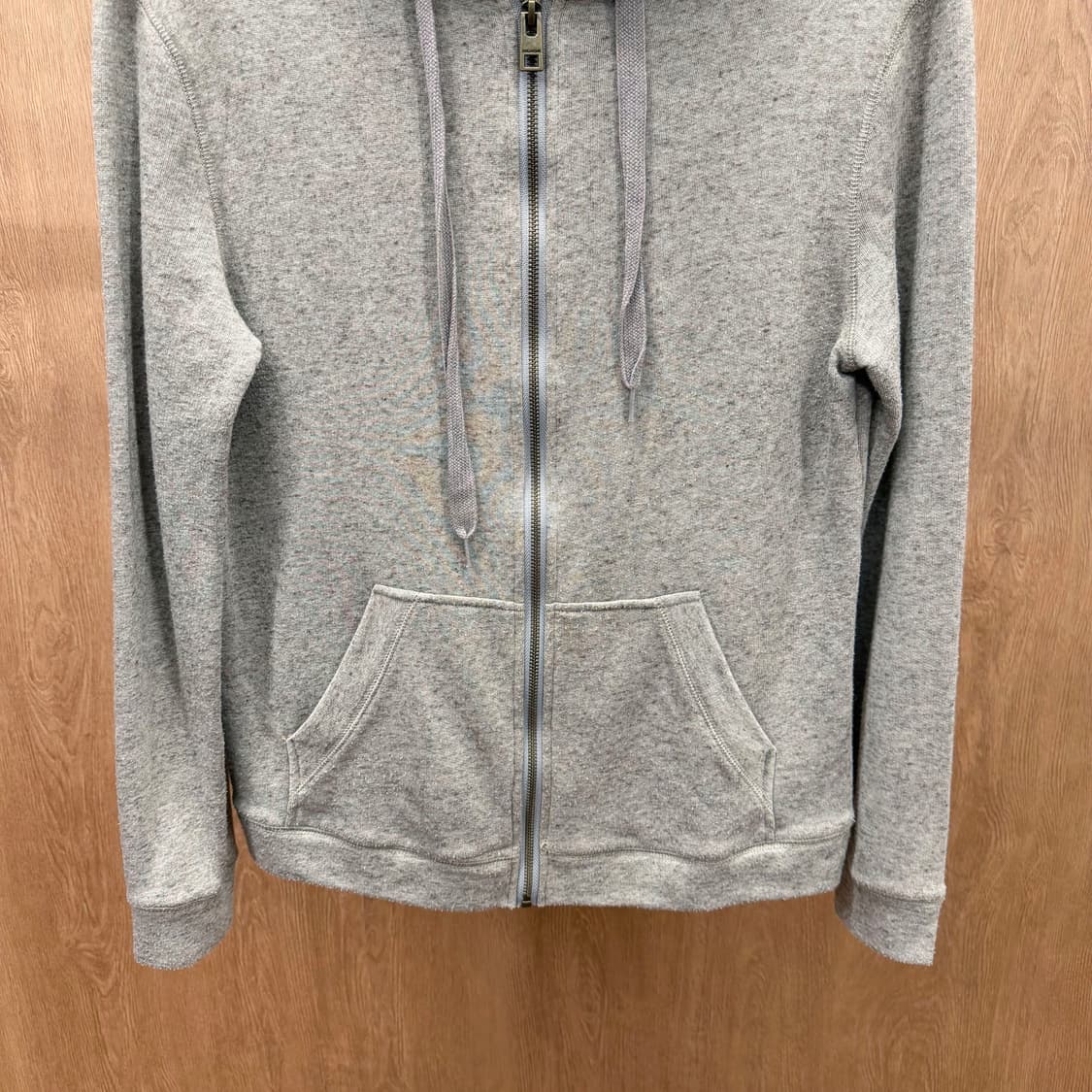 쟈딕 앤 볼테르 후드 집업 배색 안감 애니멀 자수 패치 디테일 그레이 상품이미지5