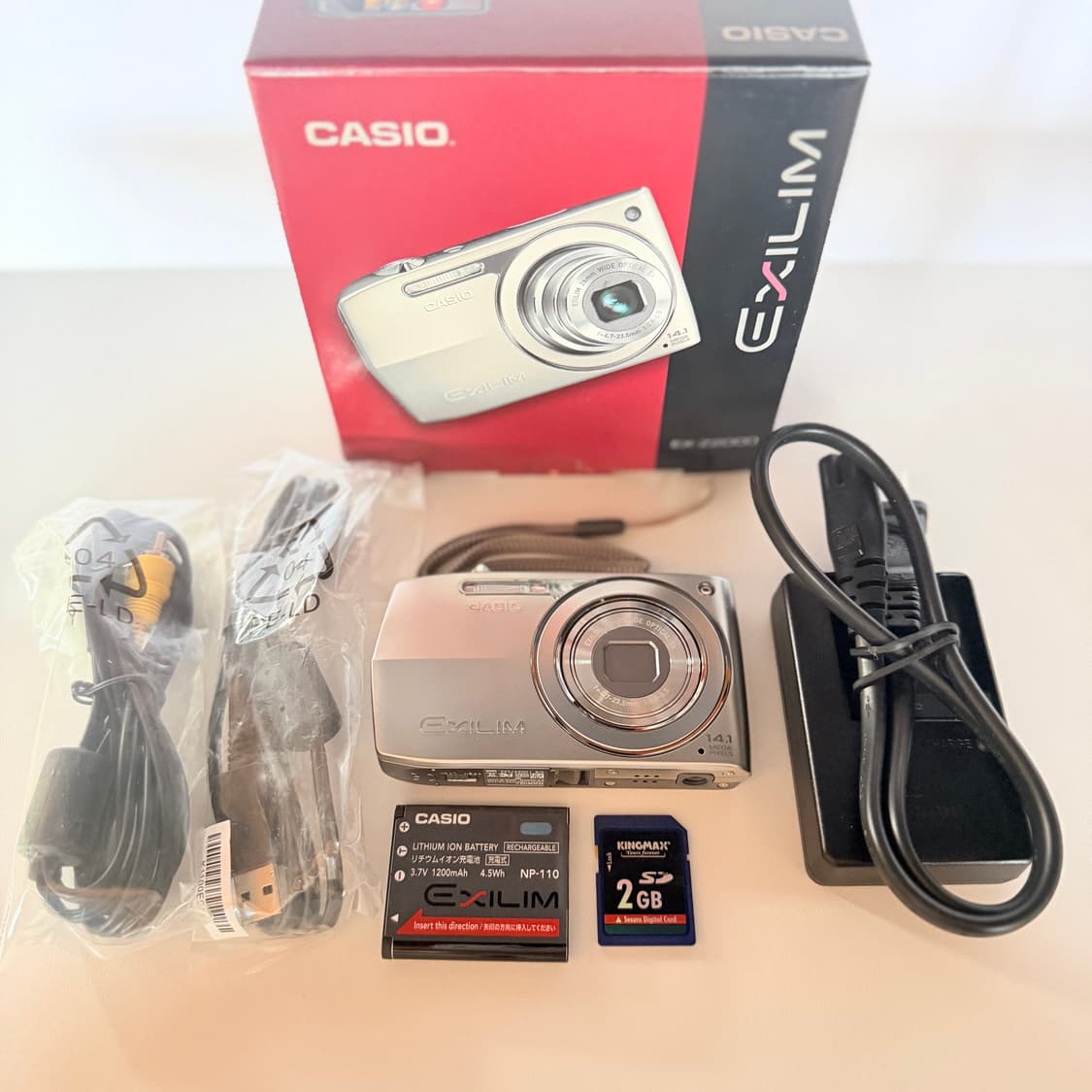 🤍레드벨벳 조이 픽🤍미품 카시오 엑슬림 Z2000 실버 빈티지디카 상품이미지3