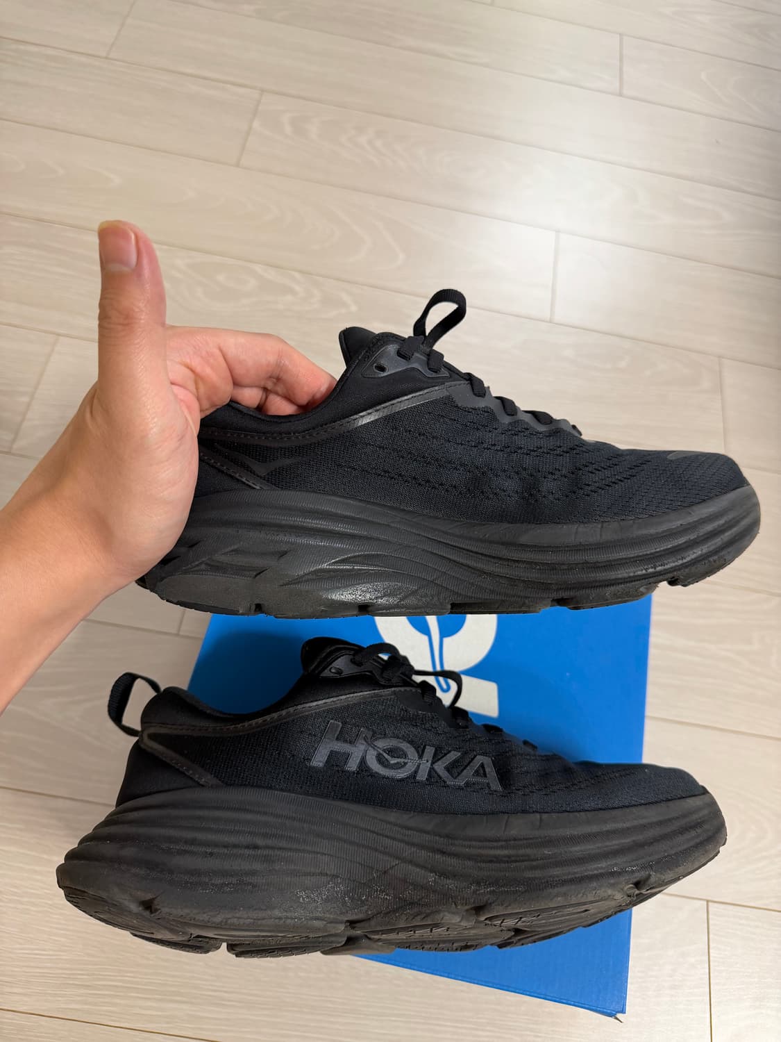 호카 본디8 와이드 블랙 245mm 상품이미지5