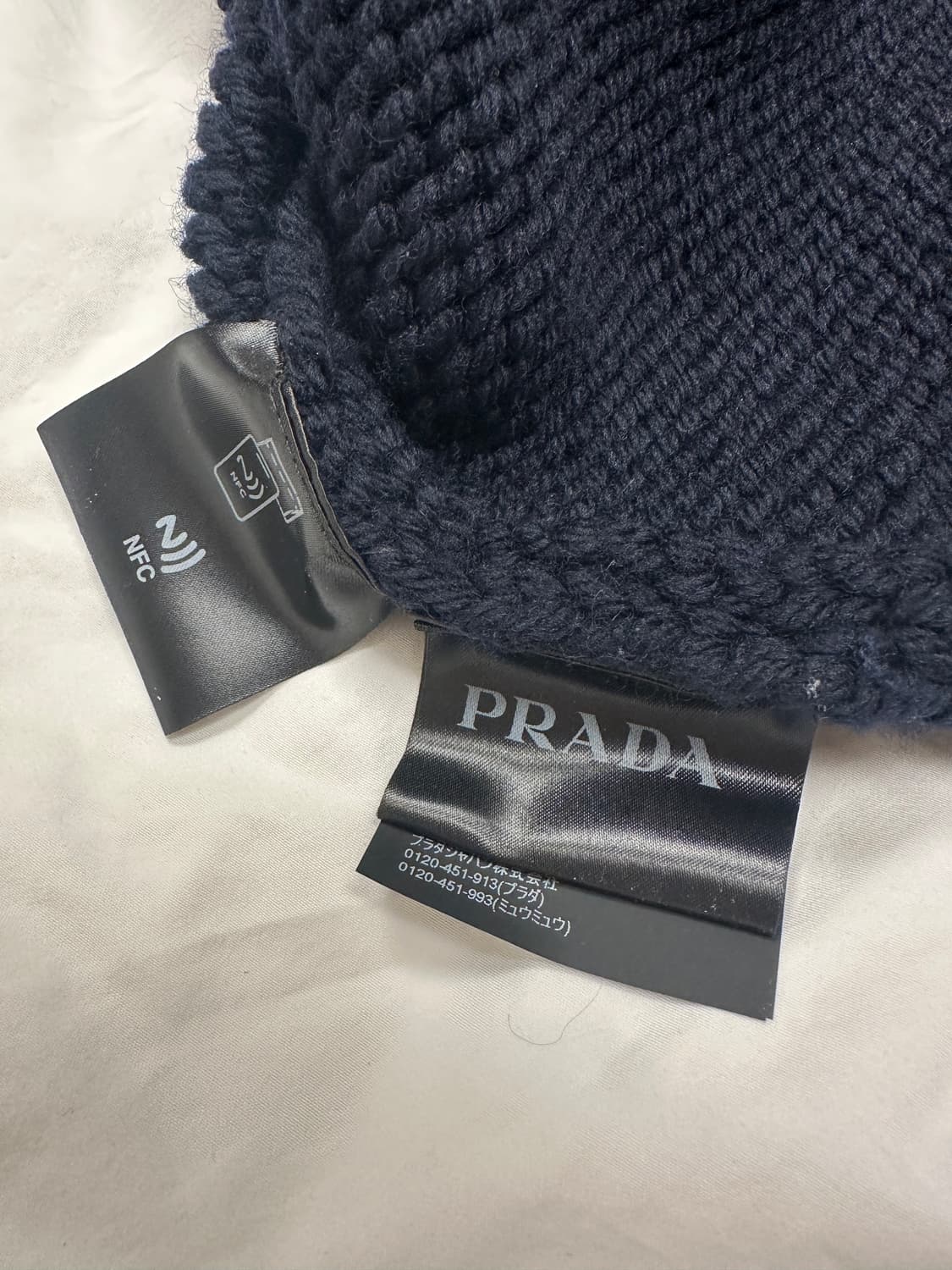 [52] 24fw 프라다 런웨이 네이비 니트 상품이미지7