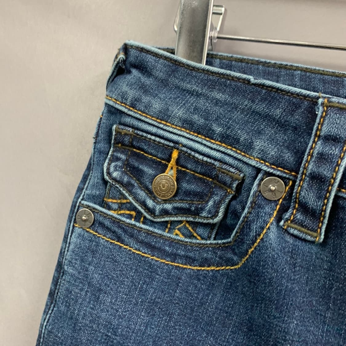 27인치 트루릴리전 로우 시트 스판 밴딩 부츠컷 데님 청바지 상품이미지5