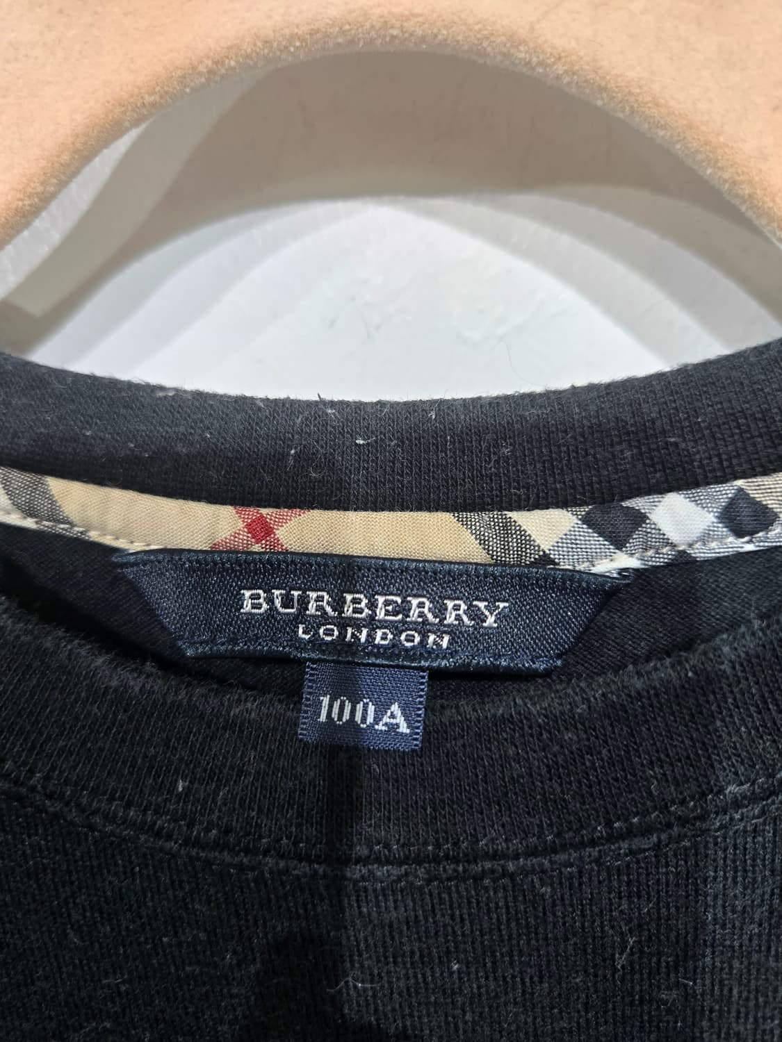 버버리 블랙 키즈 긴팔 티셔츠 상품이미지3