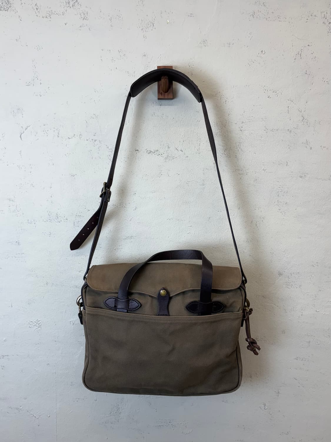 FILSON 필슨 빈티지 256 오터그린 브리프케이스 상품이미지1