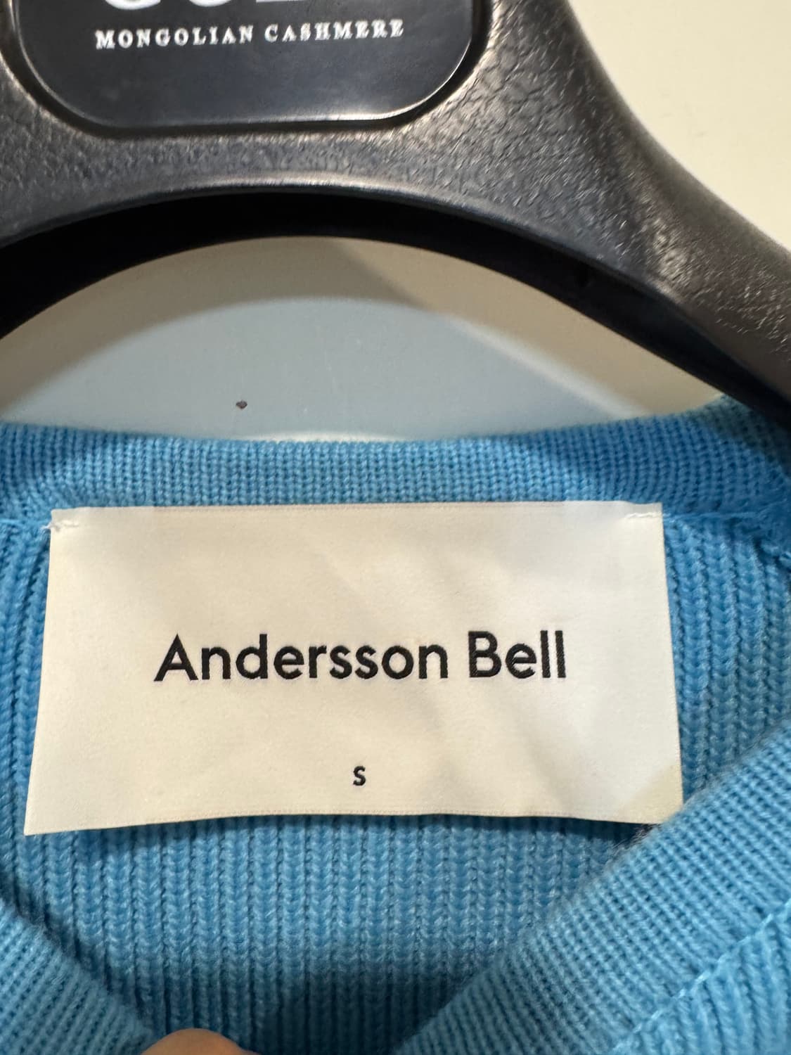 앤더슨벨 베티 컷아웃 니트 드레스 상품이미지6