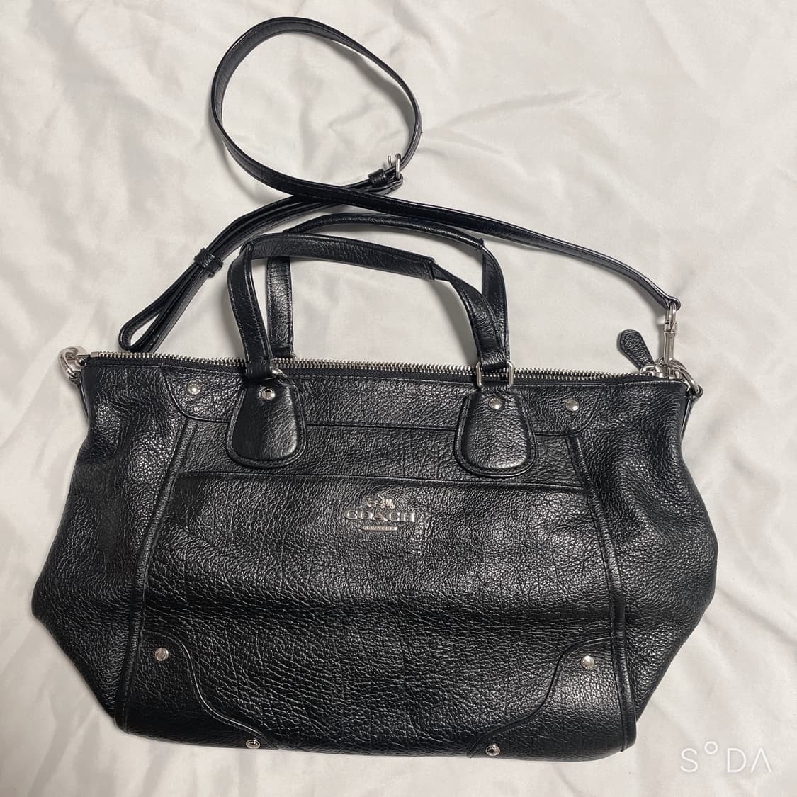 코치 블랙 가죽 숄더 크로스백 상품이미지1