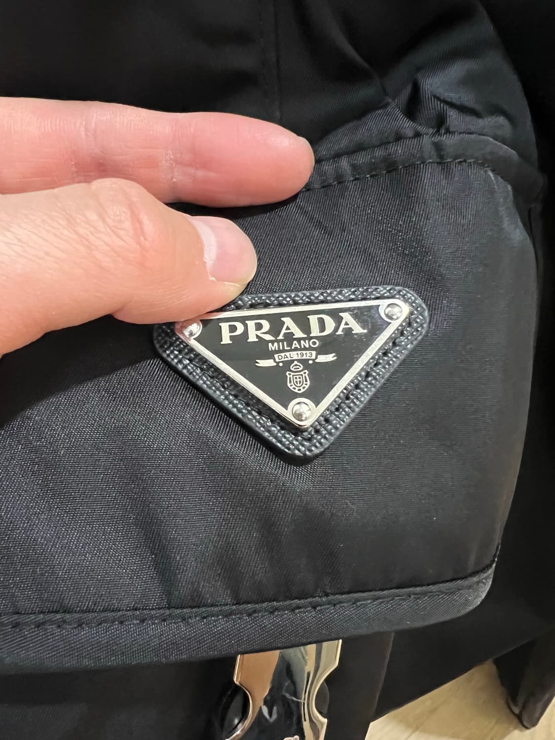 22fw 프라다 리나일론팬츠 48 (새상품급) 상품이미지3