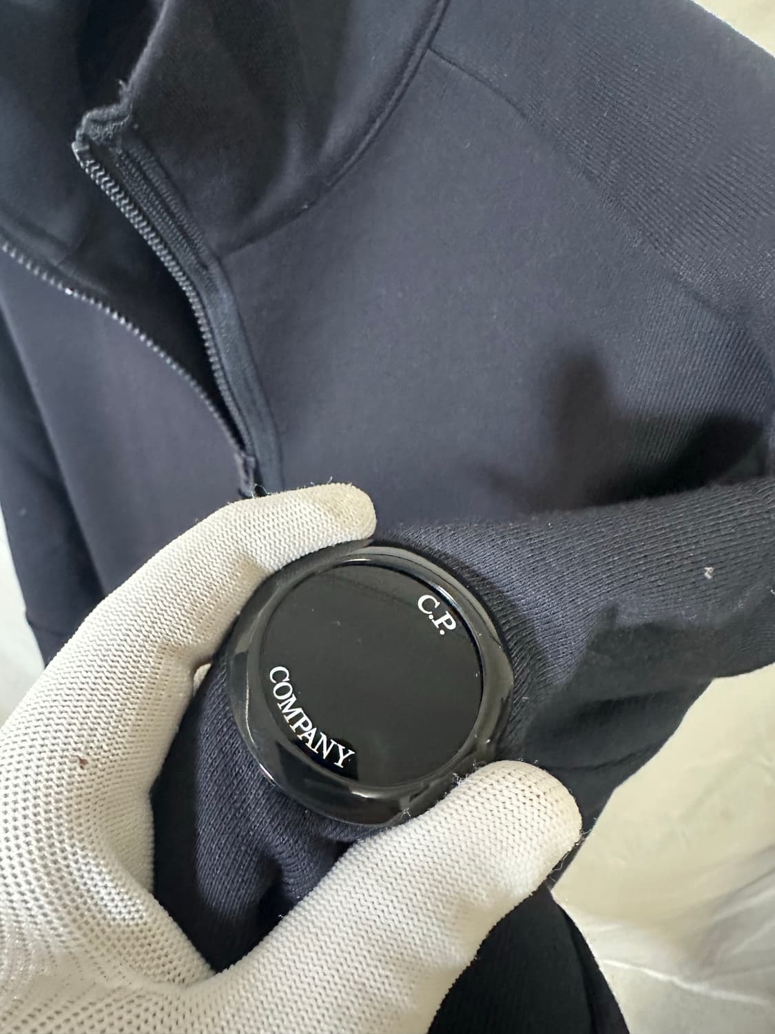 CP컴퍼니 렌즈와펜 하프집업 블랙 (M) 상품이미지4