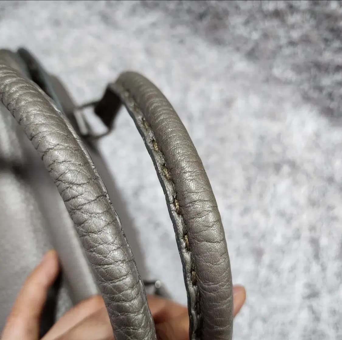 펜디 레더 토트백 상품이미지7