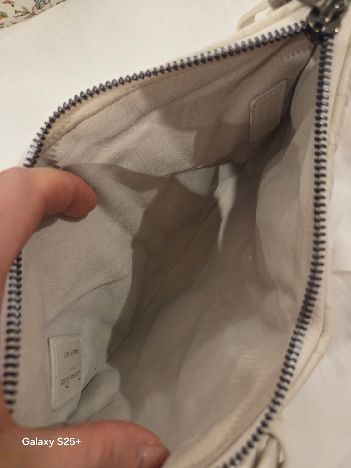 디올 카로 튤립  2022년 시즌백 상품이미지7