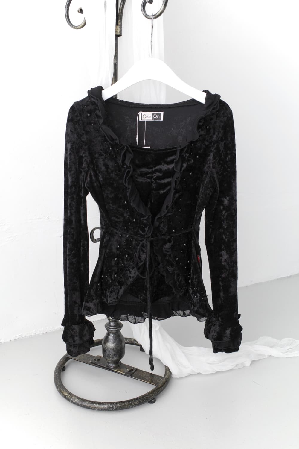 ozz on) beads velvet frill long sleeve 상품이미지1