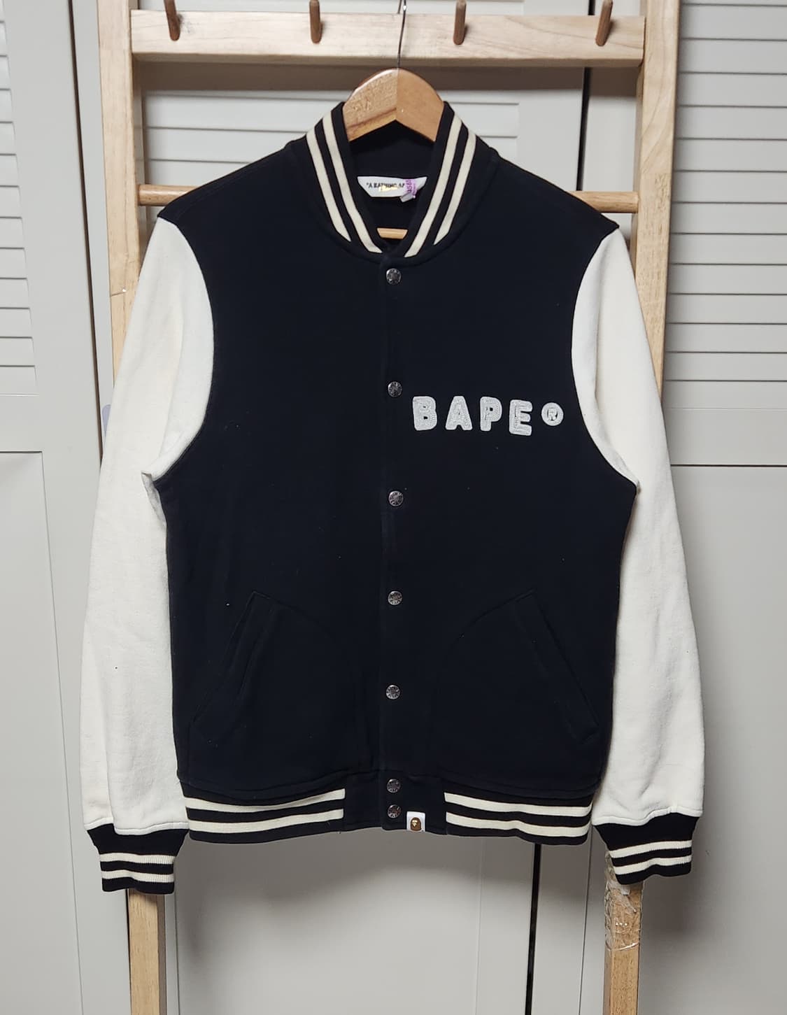 베이프 빅로고 바시티 자켓 상품이미지5