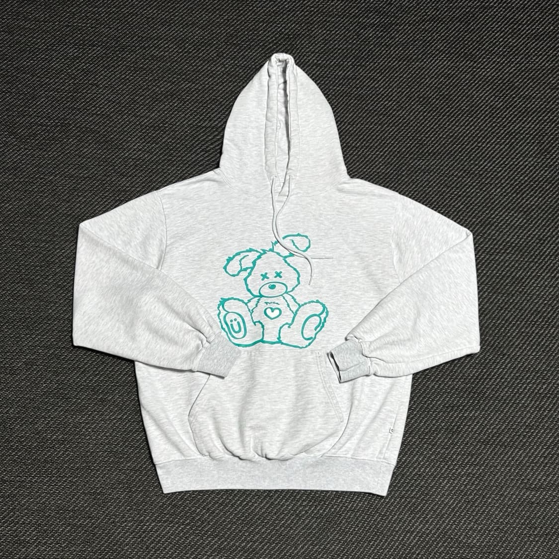 [L] ISTKUNST 이스트쿤스트 하트 레빗 라이트그레이 후드티 상품이미지1