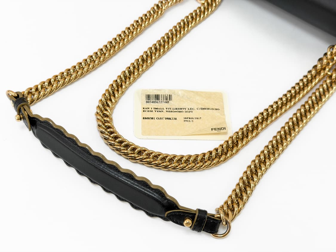 펜디 칸 아이 스몰 스캘럽 체인 숄더백 상품이미지9